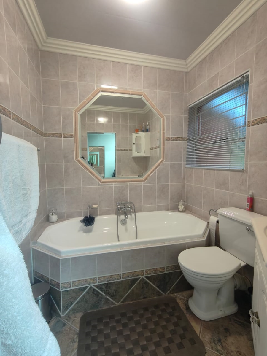 4 Bedroom Property for Sale in Sasolburg Ext 11 Free State